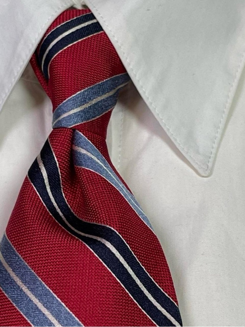 Brooks Brothers MAKERS Italian SILK Red w/Blue & White Stripes Tie L59 W3